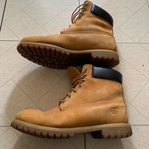 Timberland classic 6 inch boot Size 12 Mens